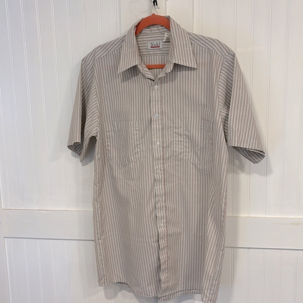 Todd pinstriped button down short sleeve shirt size ML 15– 15 1/2
